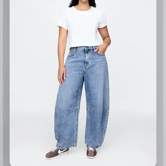 Gap| High Rise UltraSoft Horseshoe Jeans| Size 33/16 NWT - Picture 1 of 13